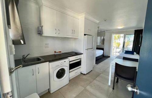 Emu Park Apartment | 20 m² Apartment ∙ 1 bedroom ∙ 3 guests