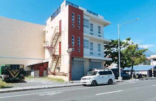 Legazpi Hotel | 20 m² Hotel ∙ 10 guests