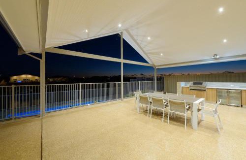 Exmouth House | 20 Madaffari Drive