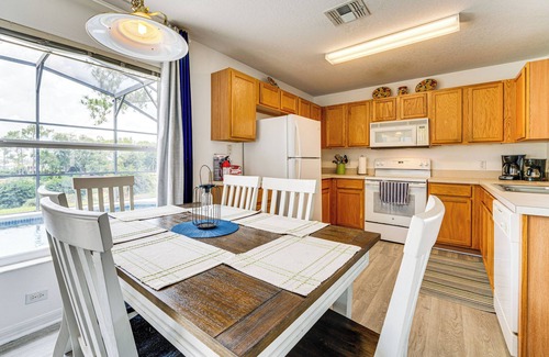 Haines City House | 20 Mi to Disney Parks: Golf Getaway w/Lanai!