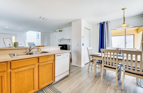 Haines City House | 20 Mi to Disney Parks: Golf Getaway w/Lanai!