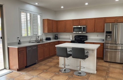 Estrella Vista House | 20 min drive to State Farm Stadium.Chill &grill in Goodyear!Poolside fun/3BR/3BA