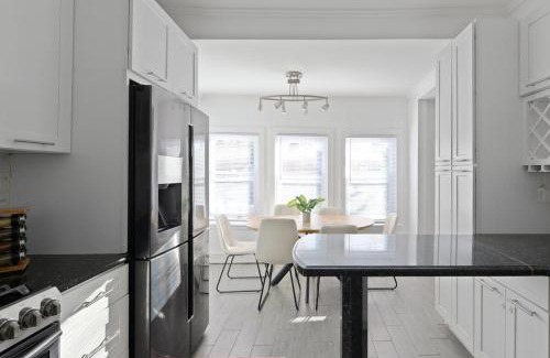 Little Ferry Apartment | 20 min to NYC, Newly Renovated, Private Driveway