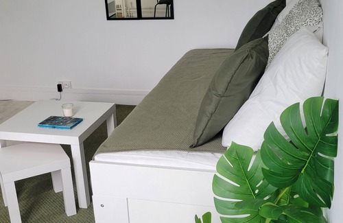 Les Gondoles Apartment | 20 minutes from Paris, with all the comforts for a business or family stay!