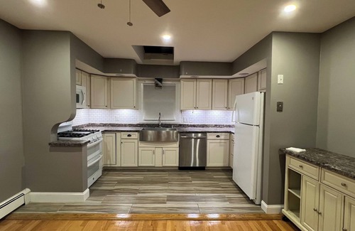 Lyndhurst Apartment | 20 minutes from just about EVERYTHING! American Dream, NYC weekend getaway!