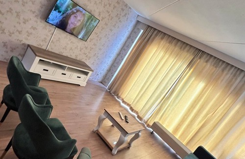 Almere Stad Apartment | 20 minutes to Amsterdam