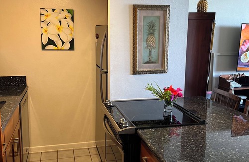 Kihei Condo | 20%off 7days! Ocean View Top Floor, Steps from Beach, AC all rooms, Pool, Tennis