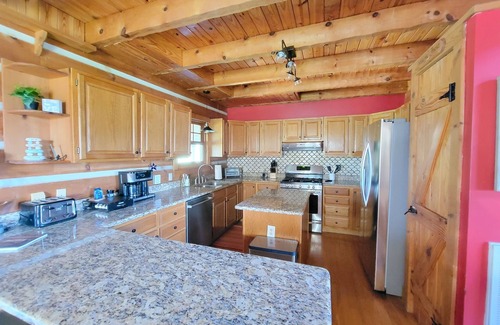 Dandridge Cabin | 20% Off Book By 9/30 Lake & Mountain View, Hot Tub