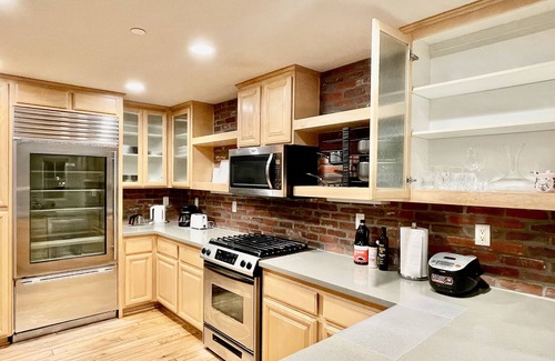Chino Condo | 20% OFF Monthly/Fully Furnished/Near School/Garage Parking/Safe Community