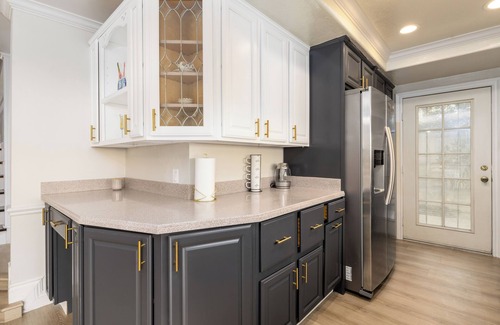 Chino House | 20% OFF Monthly/Modern 3BR 2BA/Private Backyard Retreat/Prime Location