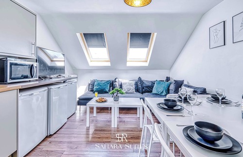 Southsea House | 20% OFF | Monthly Stays | Spacious 6 Bed | Parking