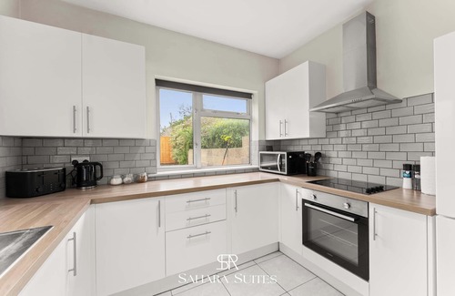 Southsea House | 20% OFF | Stylish 4BR Portsmouth Home | Sleeps 8