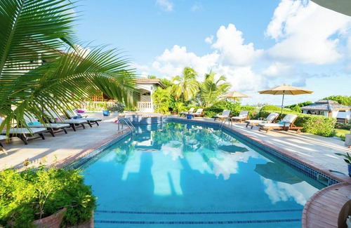 Blowing Point Villa | 20% Off Summer Discount - La Gran Maria Villa + Daily Breakfast Inlcuded