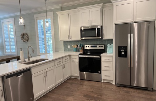 Jekyll Island Condo | 20% weekly discount! 3 BR Condo. End Unit. Walk to Marina & Zachrys!