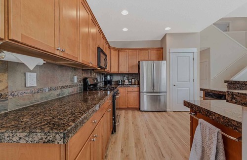 Five Corners House | 20% Weekly Discount! 15 minutes to PDX, 35 minutes to hiking the Columbia Gorge!