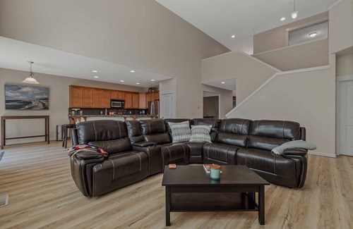 Five Corners House | 20% Weekly Discount! 15 minutes to PDX, 35 minutes to hiking the Columbia Gorge!