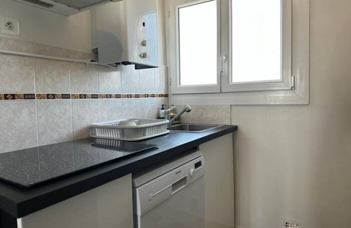 Antheor Apartment | 200 m from the sea | 5 min from the center | Wifi
