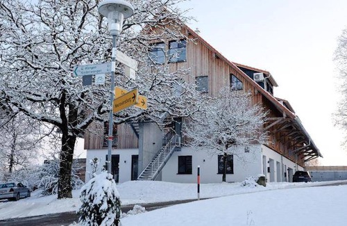 Neuravensburg Apartment | 200 m² Apartment ∙ 3 bedrooms ∙ 8 guests