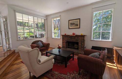 Lower Plenty Apartment | 200 m² Apartment ∙ 4 bedrooms ∙ 11 guests