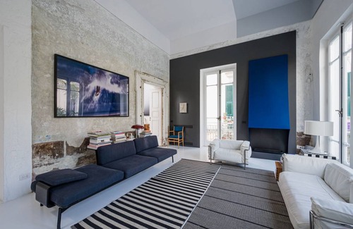 Chiaia Apartment | 200 m² Apartment ∙ 2 bedrooms ∙ 4 guests