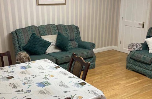 Kingscourt Apartment | 200 m² Apartment ∙ 4 bedrooms ∙ 6 guests