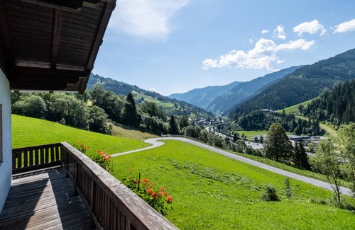 Vorderglemm House | 200 m² House ∙ 6 bedrooms ∙ 16 guests