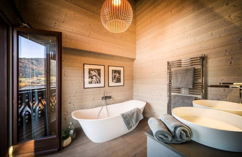 Montriond Ski Chalet | 200 m² Chalet ∙ 5 bedrooms ∙ 10 guests