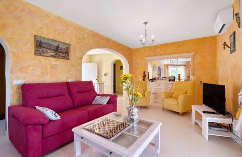 La Font d'en Carros House | 200 m² House ∙ 2 bedrooms ∙ 4 guests
