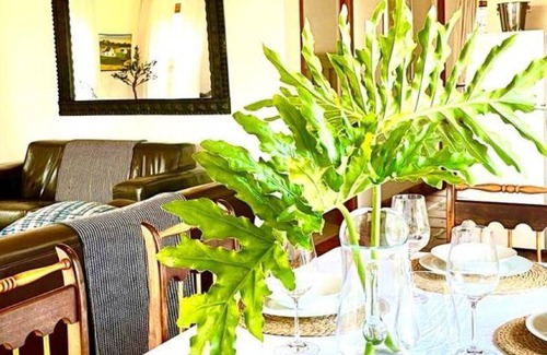 Tulbagh House | 200 m² Farmhouse ∙ 4 bedrooms ∙ 8 guests