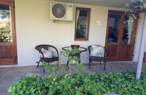 Riversdale House | 200 m² Farmhouse ∙ 2 bedrooms ∙ 4 guests