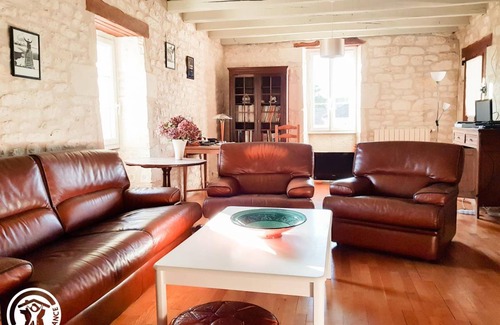 Pern House | 200 m² Gîte ∙ 4 bedrooms ∙ 7 guests