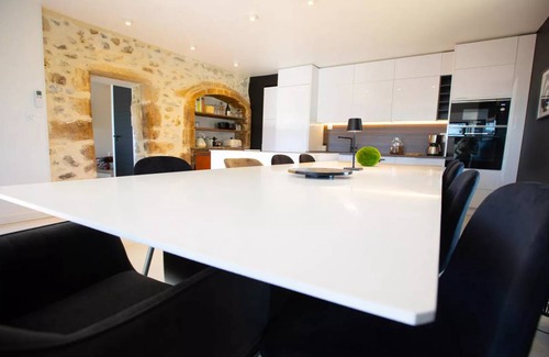 Vallon-Pont-d'Arc House | 200 m² House ∙ 5 bedrooms ∙ 13 guests