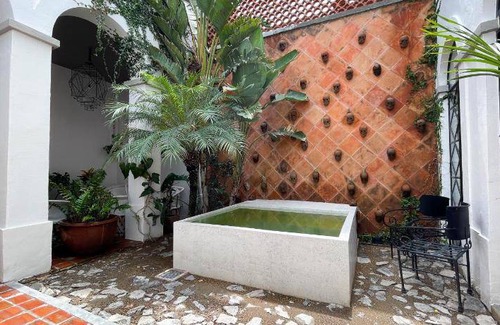 Americana Hotel | 200 m² Hotel ∙ 14 guests
