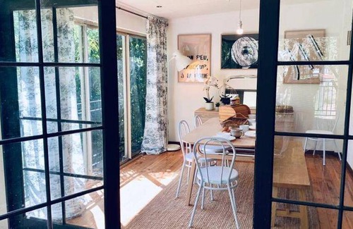 Lower Macdonald House | 200 m² House ∙ 2 bedrooms ∙ 6 guests