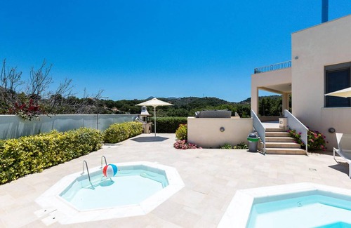 Atsipópoulon House | 200 m² House ∙ 4 bedrooms ∙ 9 guests