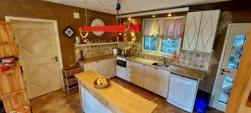 Olympos House | 200 m² House ∙ 4 bedrooms ∙ 8 guests