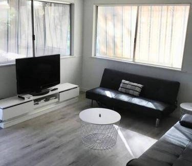 North Beach House | 200 m² House ∙ 3 bedrooms ∙ 8 guests