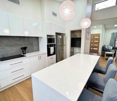 Lyons House | 200 m² House ∙ 3 bedrooms ∙ 8 guests