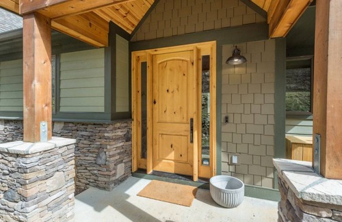 Wolf Laurel House | 200 m² House ∙ 3 bedrooms ∙ 6 guests
