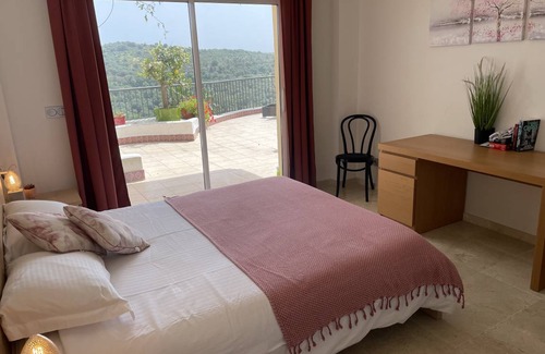 San Roque House | 200 m² House ∙ 3 bedrooms ∙ 8 guests