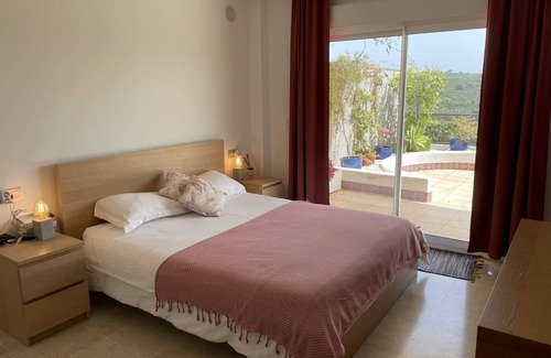 San Roque House | 200 m² House ∙ 3 bedrooms ∙ 8 guests
