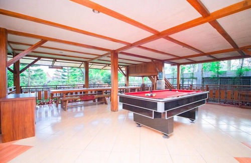 Sidomulyo House | 200 m² House ∙ 3 bedrooms ∙ 12 guests