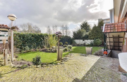 Halfweg House | 200 m² House ∙ 3 bedrooms ∙ 6 guests