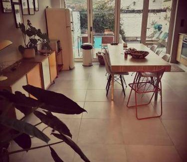 Ronse House | 200 m² House ∙ 3 bedrooms ∙ 6 guests