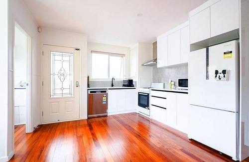 Glenfield House | 200 m² House ∙ 3 bedrooms ∙ 5 guests