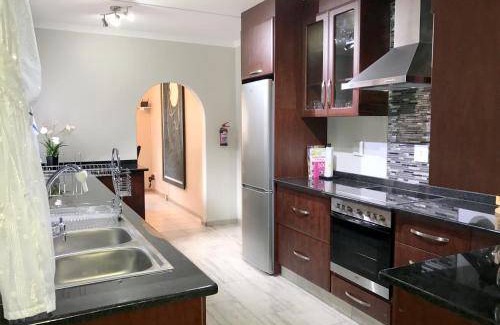 St. Lucia House | 200 m² House ∙ 3 bedrooms ∙ 8 guests