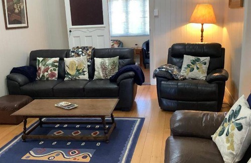 Stanthorpe House | 200 m² House ∙ 4 bedrooms ∙ 8 guests