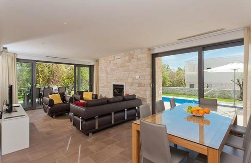Karigador House | 200 m² House ∙ 4 bedrooms ∙ 8 guests