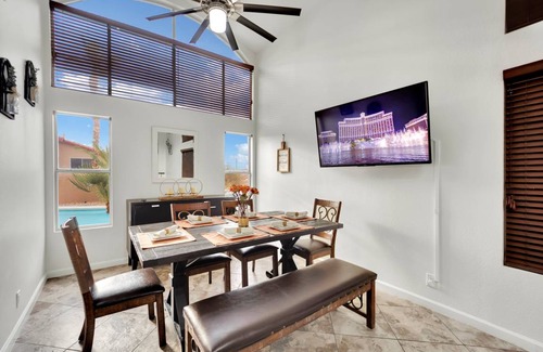 Foothills House | 200 m² House ∙ 4 bedrooms ∙ 8 guests