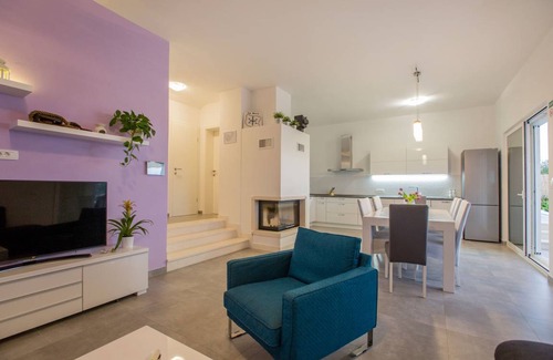 Solta House | 200 m² House ∙ 4 bedrooms ∙ 10 guests